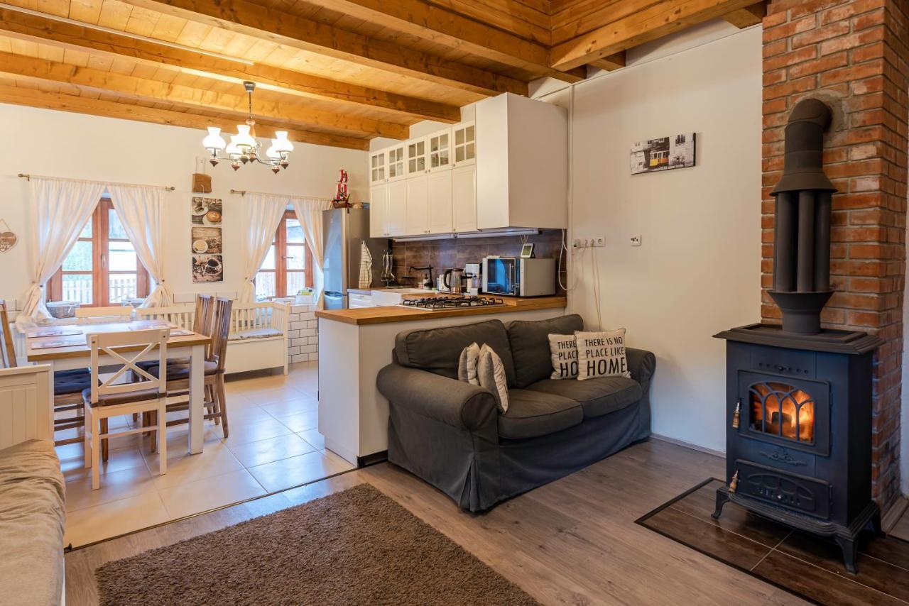 HepeHuta Házikó Apartman Háromhuta Kültér fotó